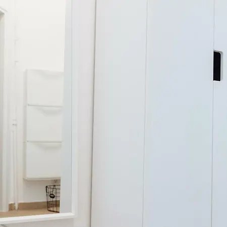 Intercontinental Cosy Studio | Universitate