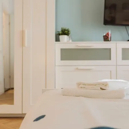 Intercontinental Cosy Studio | Universitate